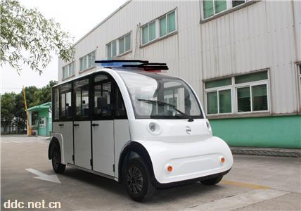  封闭8座电动巡逻车